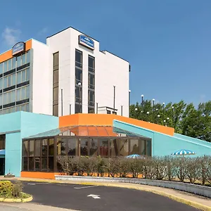 Howard Johnson By Wyndham Hotel