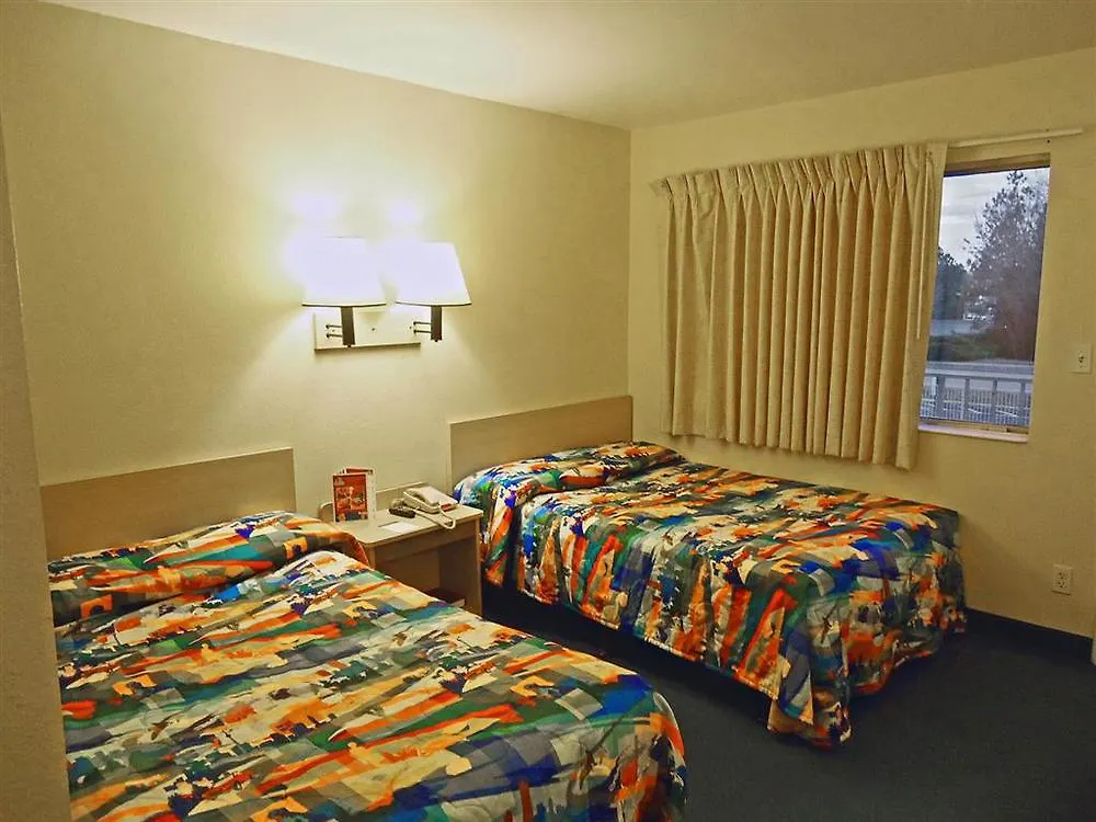 Motel 6 Williamsburg Hotel